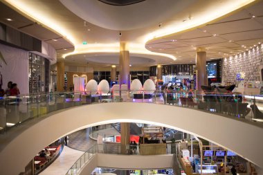  İç Maya alışveriş merkezi. 