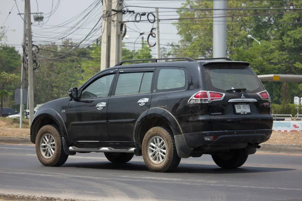 Soukromé Mitsubishi Pajero Suv auta — Stock fotografie