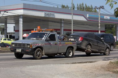 Nam Jaruen çekiciyi acil araba hareket