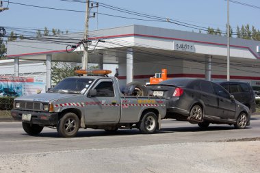 Nam Jaruen çekiciyi acil araba hareket