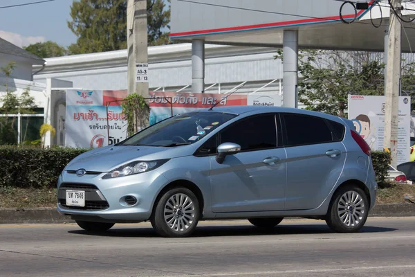 Prywatny samochód Ford Fiesta, szósta generacja. — Zdjęcie stockowe