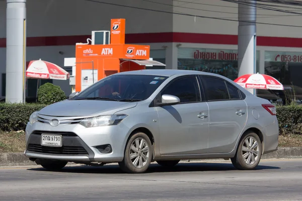 Privata staden bil Toyota Vios. Fyra dörrars subcompact sedan — Stockfoto