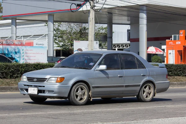 Prywatne Miasto samochodów Toyota Vios. Czterodrzwiowy sedan subcompact — Zdjęcie stockowe