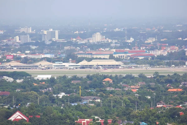 Nad morze z międzynarodowego lotniska w Chiang Mai. — Zdjęcie stockowe
