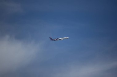 HS-Teq Airbus A330-300 Thaiairway Tg111