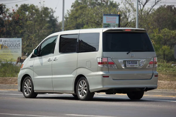 Özel Toyota Alpha araba.