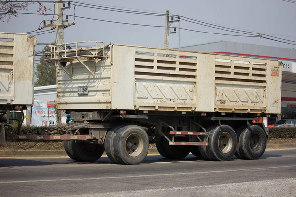 Özel Isuzu damperli kamyon.