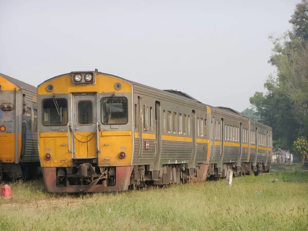 THN Diesel Railcar no 1256. Train gratuit NO.408 pour Nakhonsawan — Photo