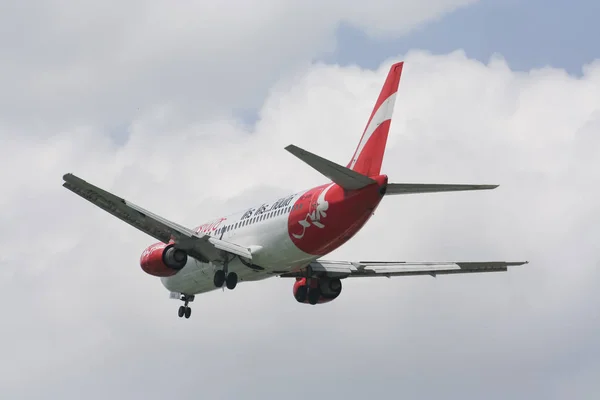 HS-AAN Boeing 737-300 de desembarque tailandês Airasia — Fotografia de Stock