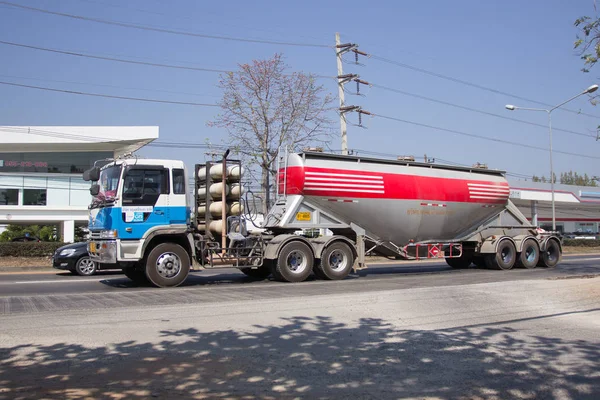 Camión de cemento de Phadungrit Transporte . —  Fotos de Stock