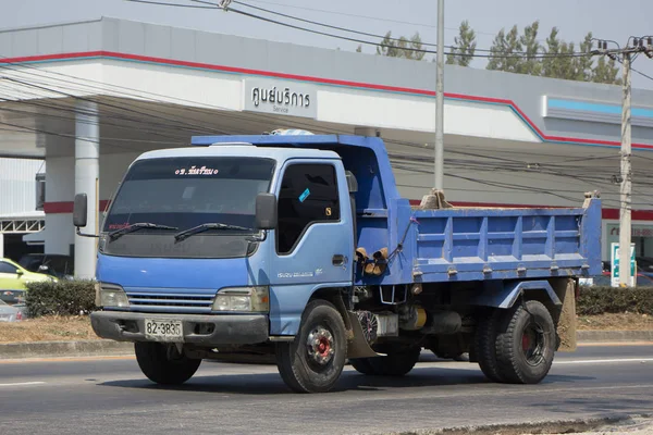 Özel Isuzu damperli kamyon.