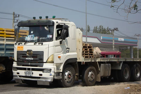 Neuer Nashorn-Truck 700 Pracht. — Stockfoto