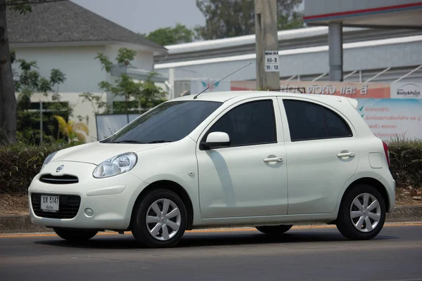 Coche ecológico privado Nissan Marzo . — Foto de Stock