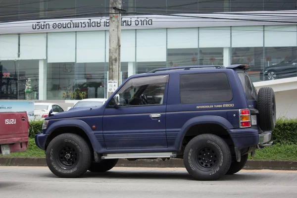 Özel Mitsubishi Pajero Suv araba.