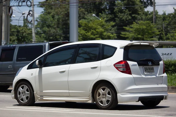 Privates Stadtauto Honda Jazz. — Stockfoto