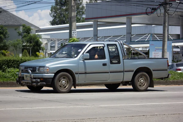 Caminhão de recolha privado Isuzu TFR . — Fotografia de Stock