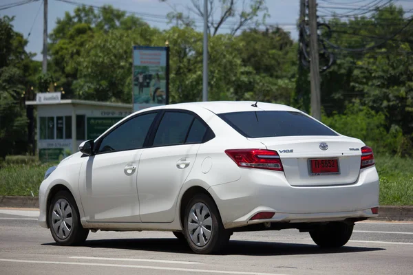 Privata sedanmodell bil Toyota Vios. — Stockfoto