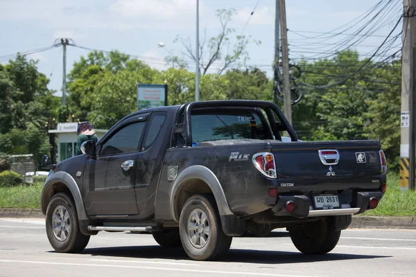 Privé-auto, Mitsubishi Triton Pickup Truck. — Stockfoto