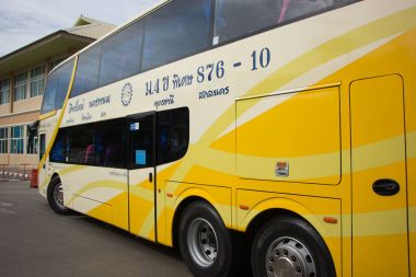 Phetprasert tur şirketi. Otobüs rota Nakhon Phanom ve Chiang