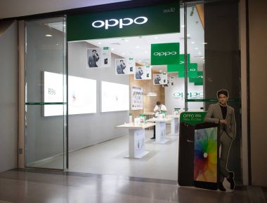 Oppo dükkanı Inside merkezi Festival Chiangmai