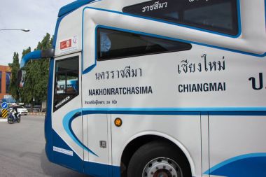 Bezn otobüs Nakhonchai tur şirketi. Nakhon ratchasima yönlendirmek ve