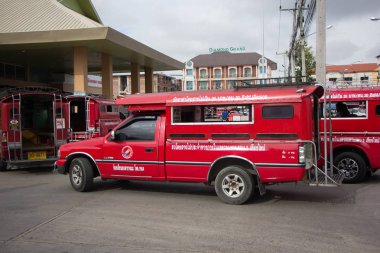 Kırmızı taksi Chiang Mai, yolcu otobüs istasyonu için