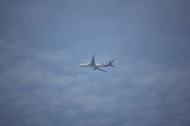  Boeing 777-300 HS-TKW TG103