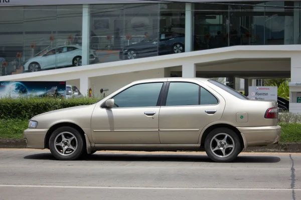 Özel eski araba Nissan Sunny