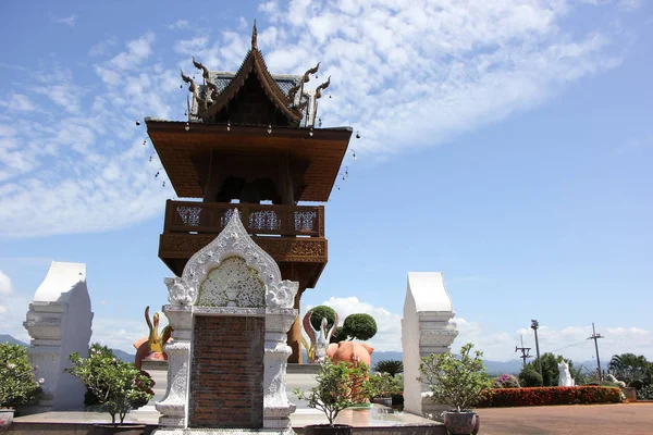 Banden Tapınağı, chiangmai tapınakta güzel