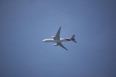  Boeing 777-200 HS-TJA TG103