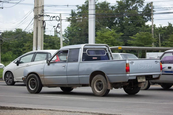 Privado Isuzu mais rápido KB Old Pickup carro . — Fotografia de Stock