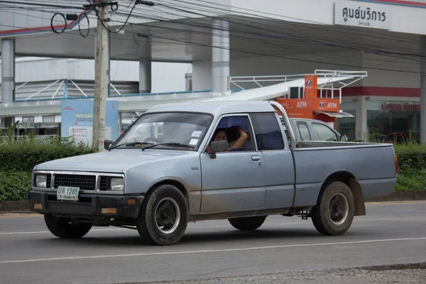 Özel Isuzu daha hızlı Kb eski bir kamyonet araba. 
