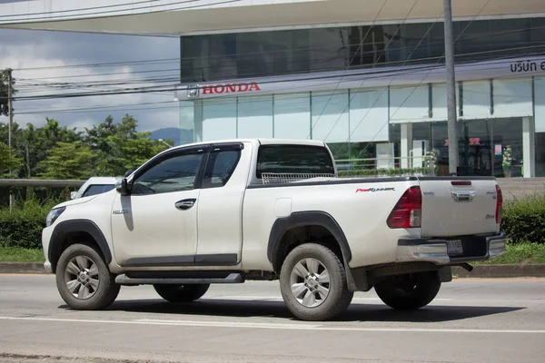 Caminhão de recolha privado Toyota Hilux Revo . — Fotografia de Stock