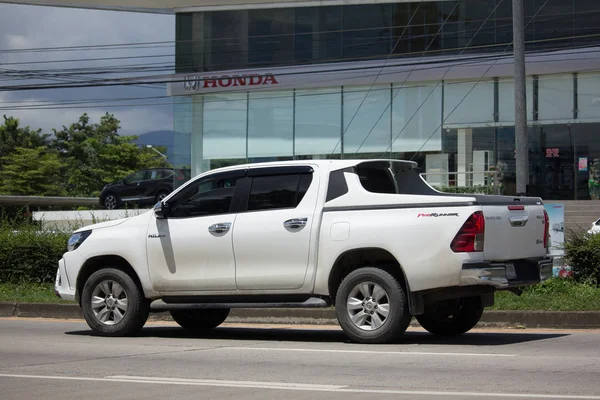 Özel Toyota Hilux Revo kamyonet. 