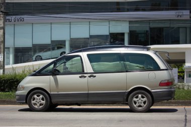 Eski Toyota previa özel van