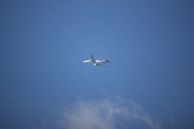  Boeing 777-300 HS-TKY TG103