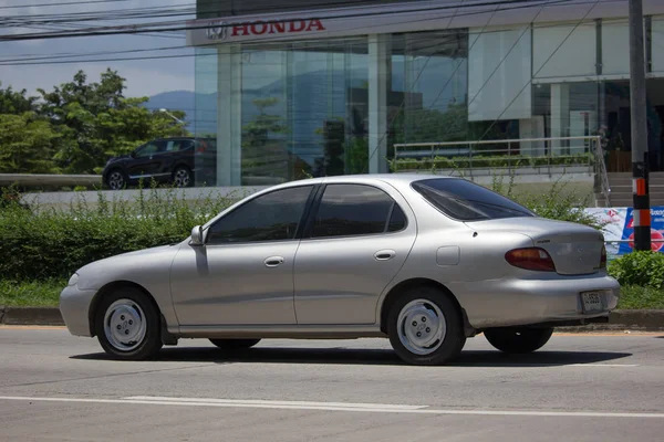 Vecchia auto privata, Hyundai Elantra . — Foto Stock