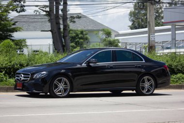  lüks araba beyaz Mercedes Benz E220d