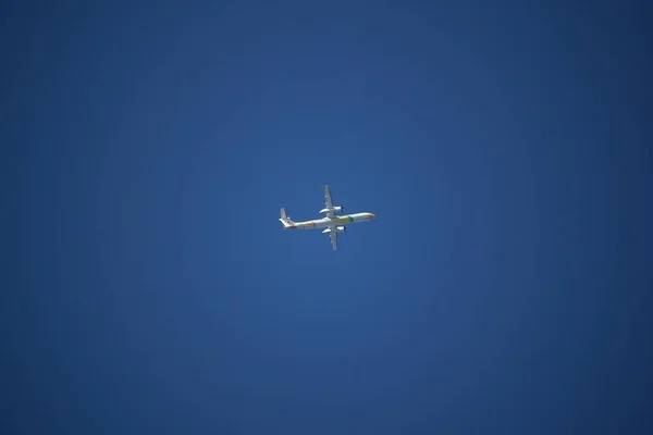 Hs-dqd bombardier q400 nextgen von nokair. — Stockfoto