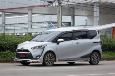  Toyota Sienta Mini Mpv Van. 