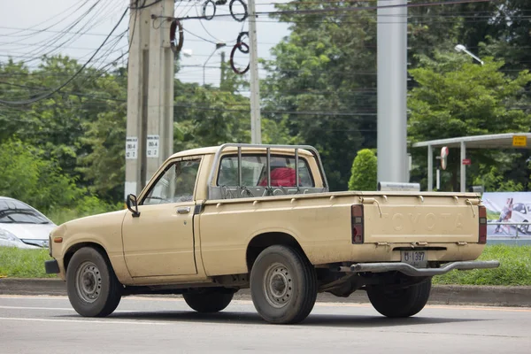 Privado viejo coche de recogida, Toyota Hilux Mighty X — Foto de Stock