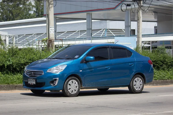 Özel araba Mitsubishi çekin.