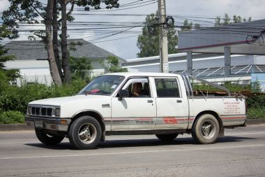 Özel Isuzu Kb eski pikap araba. 