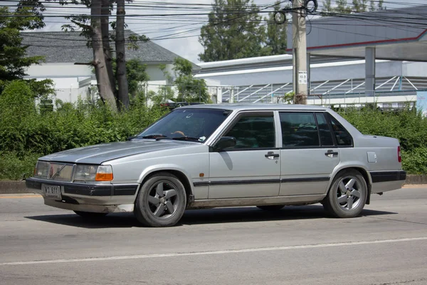 Özel eski araba Volvo 740