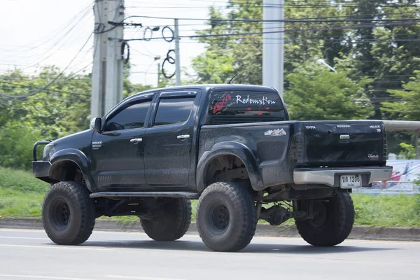 Özel Toyota Hilux Vigo kamyonet. 