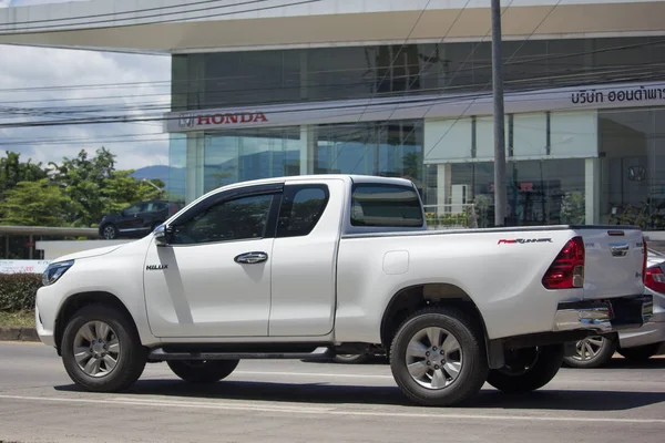 Camionnette privée Toyota Hilux Revo Pre Runner . — Photo