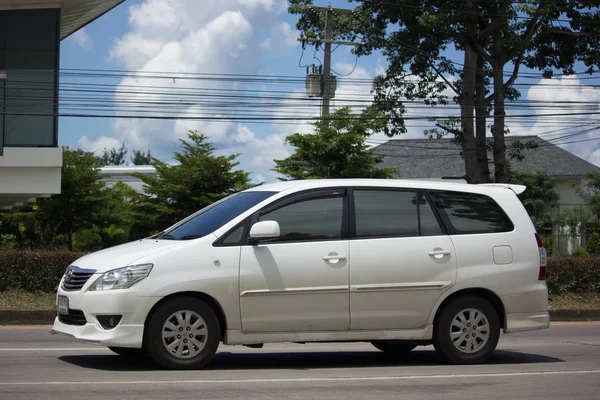 MPV privato Auto, Toyota Innova . — Foto Stock