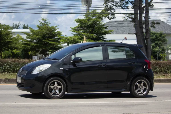 Частный автомобиль Toyota Yaris Eco Car — стоковое фото