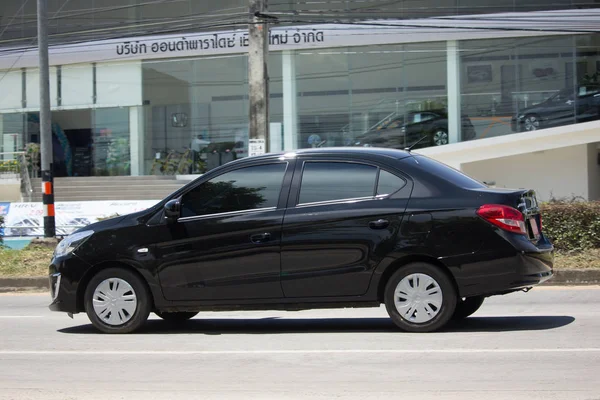 Özel araba Mitsubishi çekin.