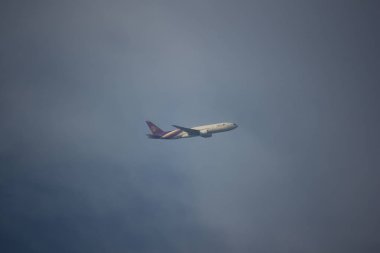  Boeing 777-200ER HS-TJV TG613